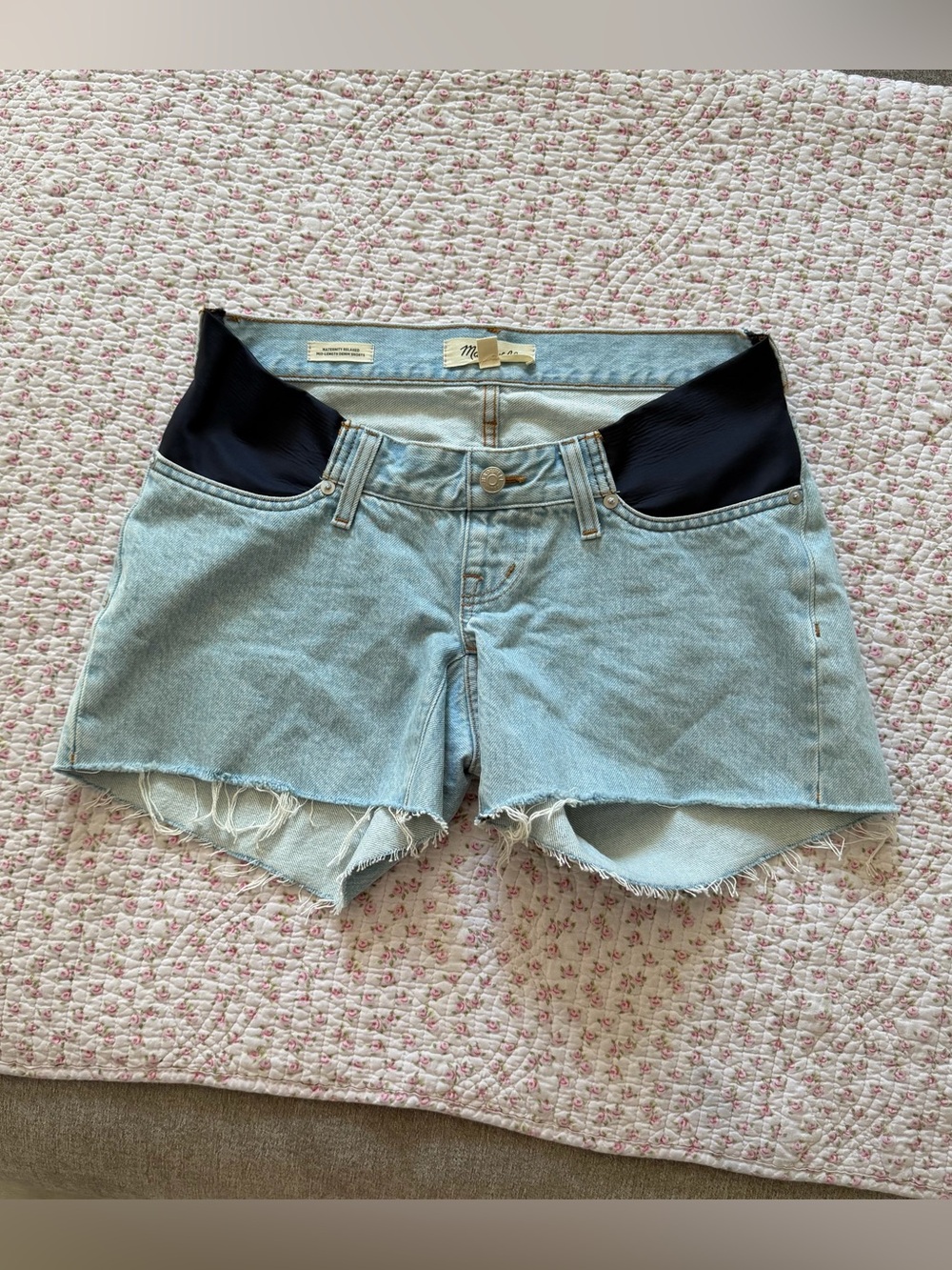 Madewell Maternity Relaxed Mid-Length Denim/ Jean Shorts Light Blue Wash Size 24